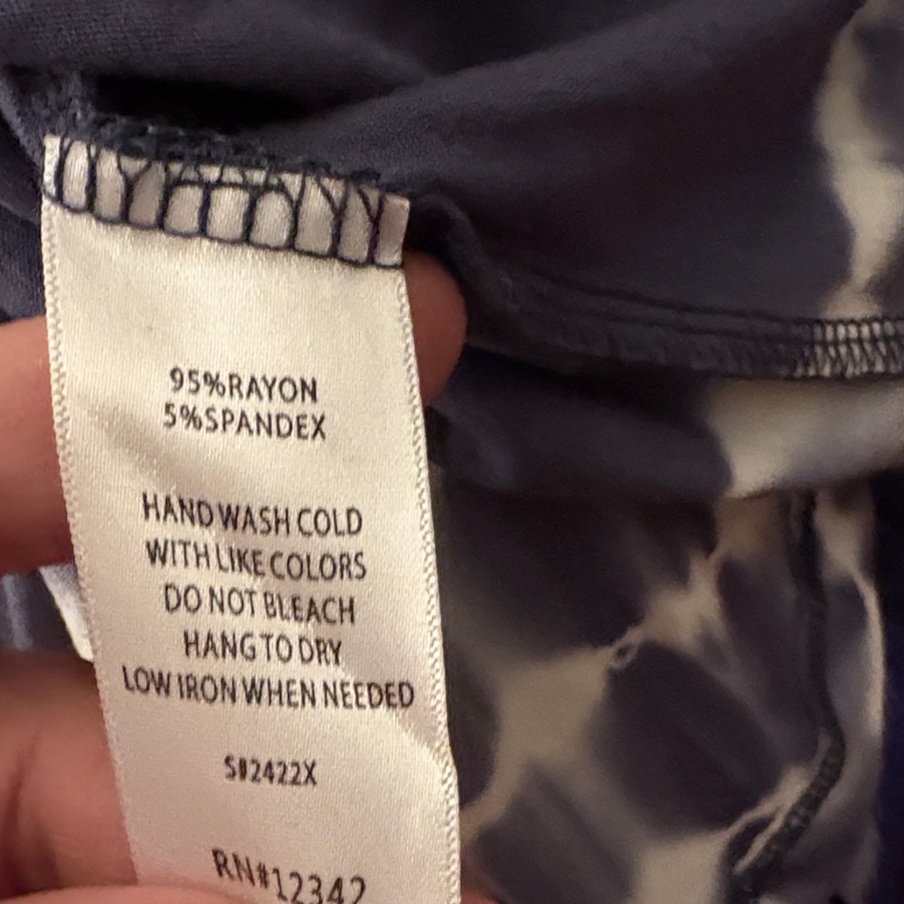 NWT-Women's Blue Tie-Dye Top - Picture 5 of 5
